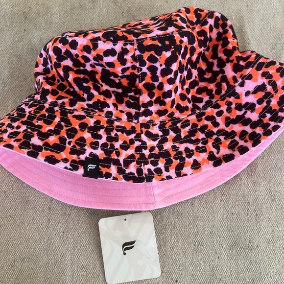 Fabletics Woman's Summer Beach Vacation Reversible Bucket Hat - Picture 1 of 5